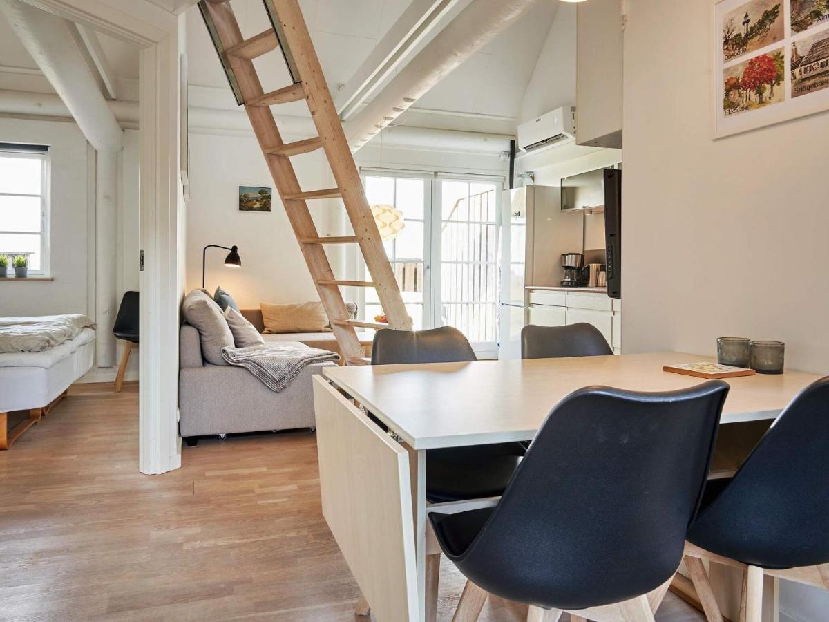 5 Person Holiday Home In AÅkirkeby Exterior photo